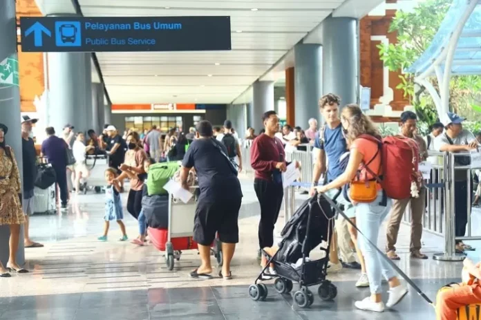 Rute Penerbangan Shanghai-Denpasar PP Kembali Beroperasi Pasca Pandemi Covid-19 - Beritabali.com